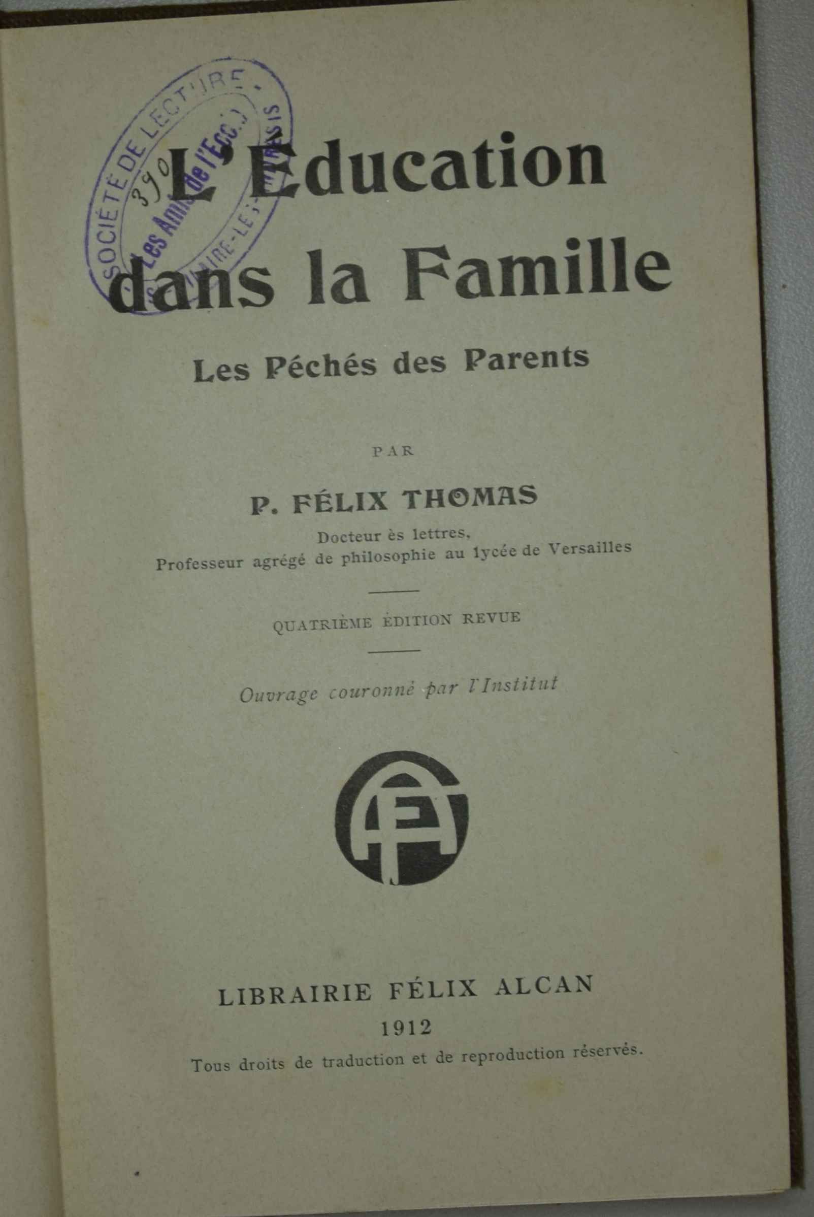 Page de titre avec le tampon des Amis de l'école